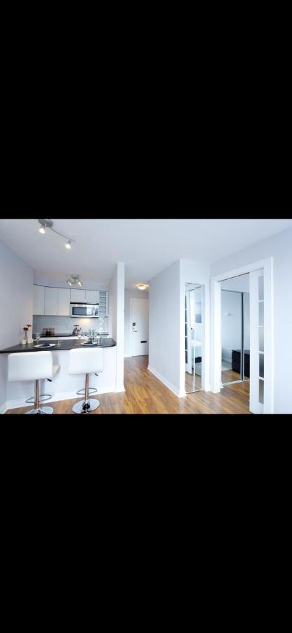 Cozy Vancouver Condo Exteriör bild